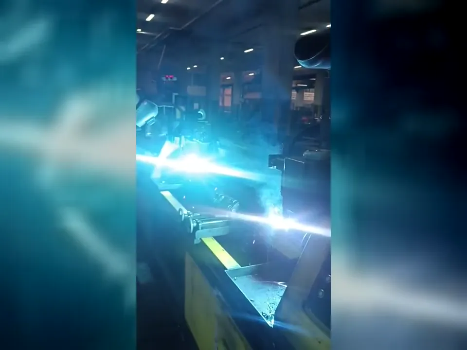 Otomatik boru kaynak makinesinde eşzamanlı ilerleyen kaynak çevrimi